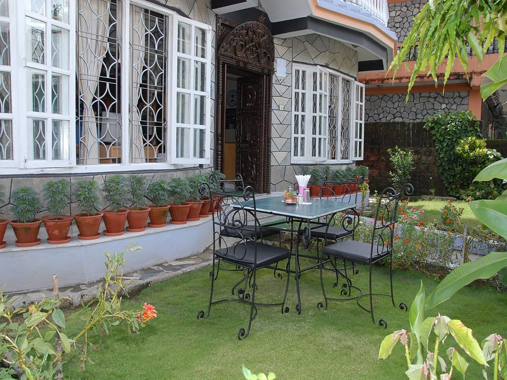 Hotel Blue Heaven Pokhara Eksteriør billede