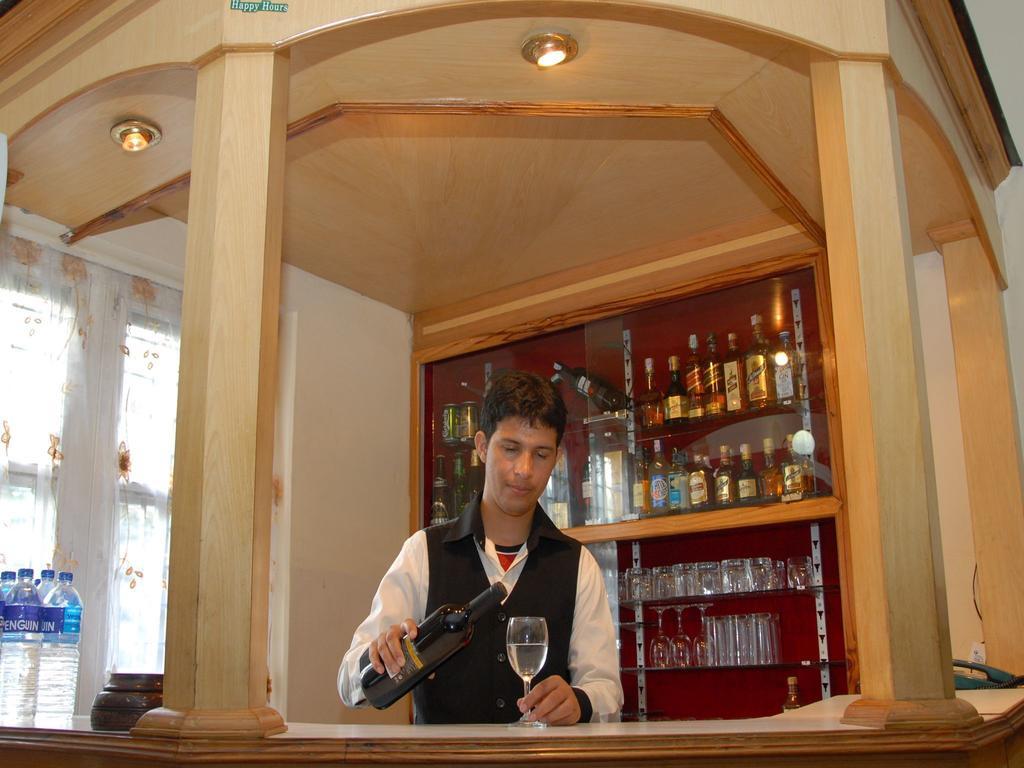 Hotel Blue Heaven Pokhara Eksteriør billede